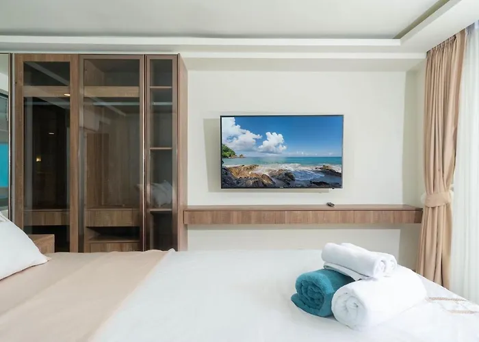 Seaview Villa Private Swimming Pool