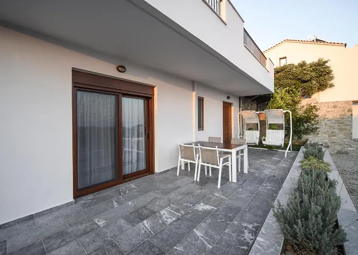 Lenikos Resort