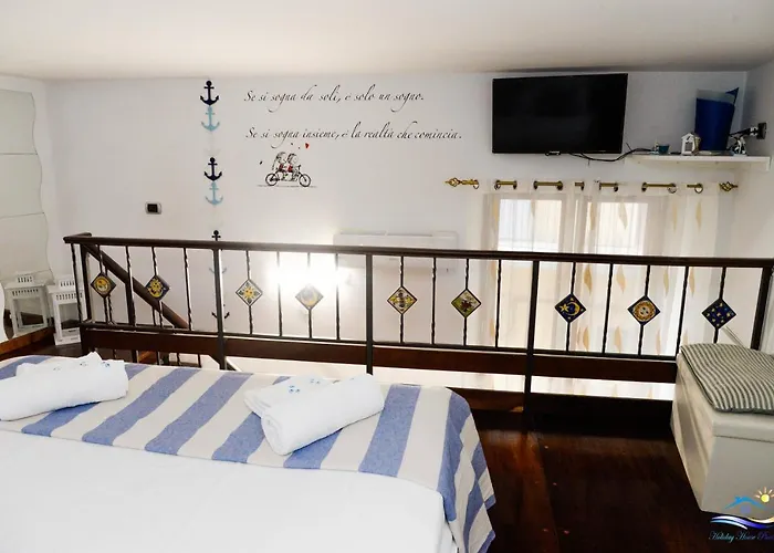 Holiday House Piccirillo
