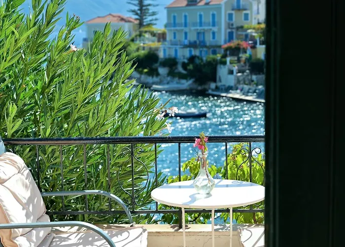 Villa Ireni Waterfont