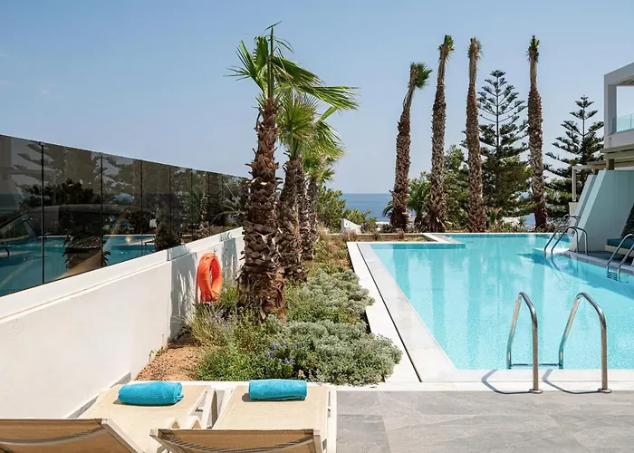 Kakkos Bay Hotel And Bungalows