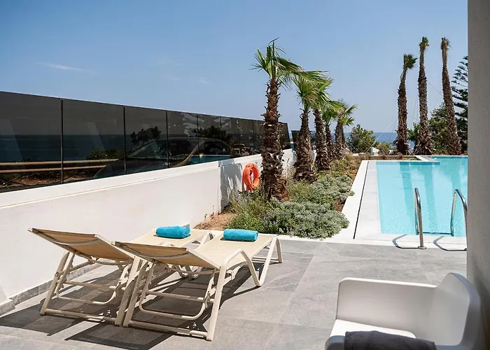 Kakkos Bay Hotel And Bungalows