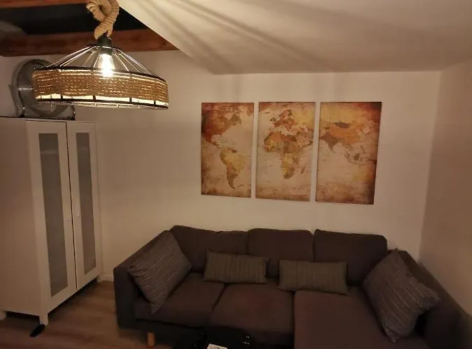 Mansarde Ferienwohnung - Modern - Zentral - Paytv