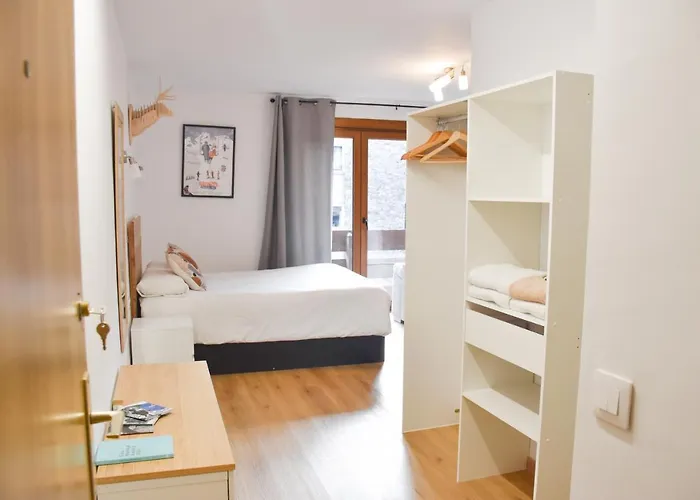 Neu II Estudio Pas De La Casa Hut2-8180