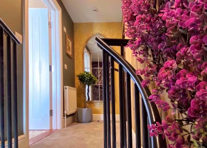 Luxury Tree-House With Optional Espa Spa
