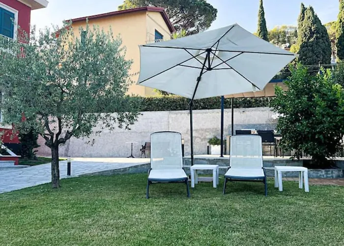 Elegante Villa Giardino + Posteggio Privato