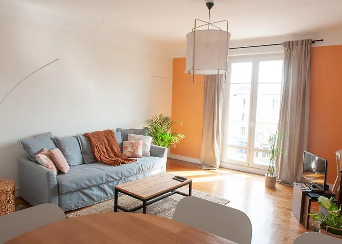 Appartement Spacieux Avec Balcon Et Parking