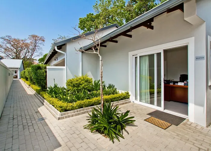 Kent Manor Guest Suites