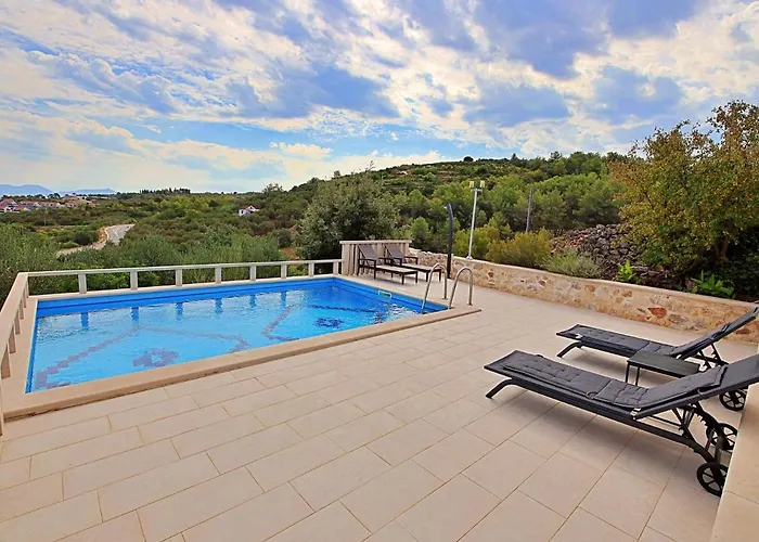 Holiday Home Villa Tonka By Interhome