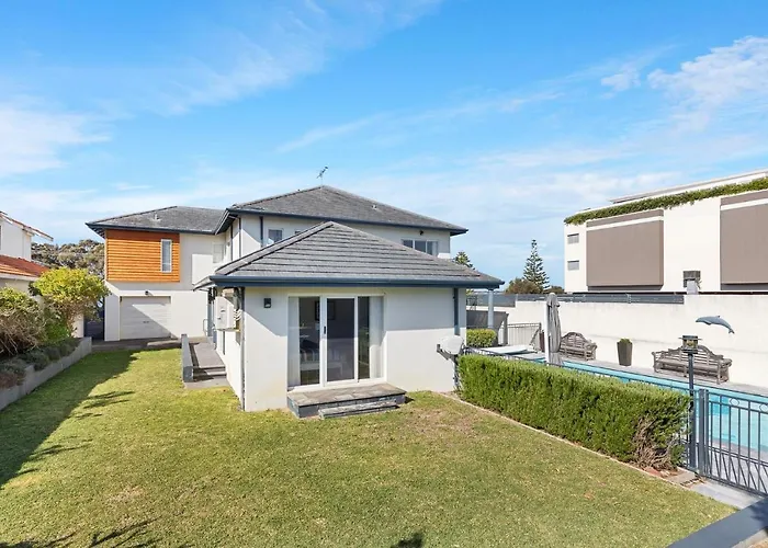 Beachfront Family Favourite Home With Pool & Views