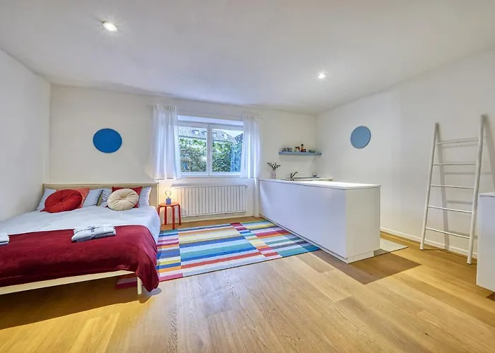 Homestwenty3 - Home One