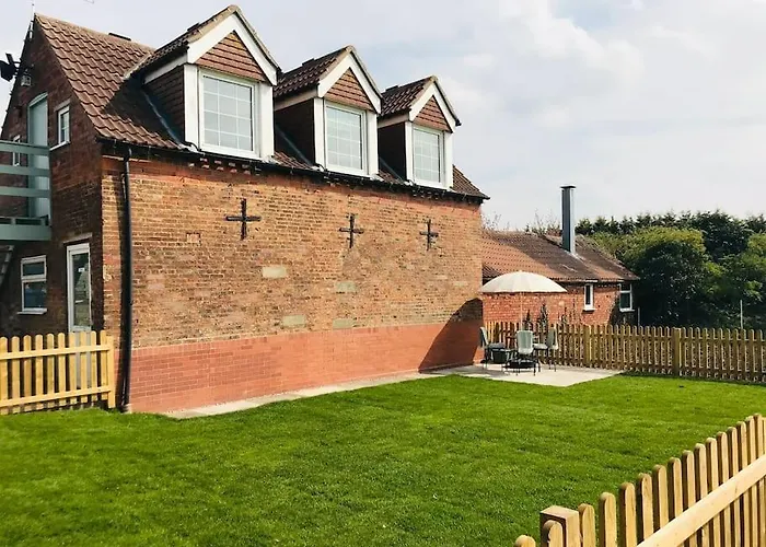 Grove Farm Old Granary, 1St Floor Loft Apartment, Includes Continental Breakfast