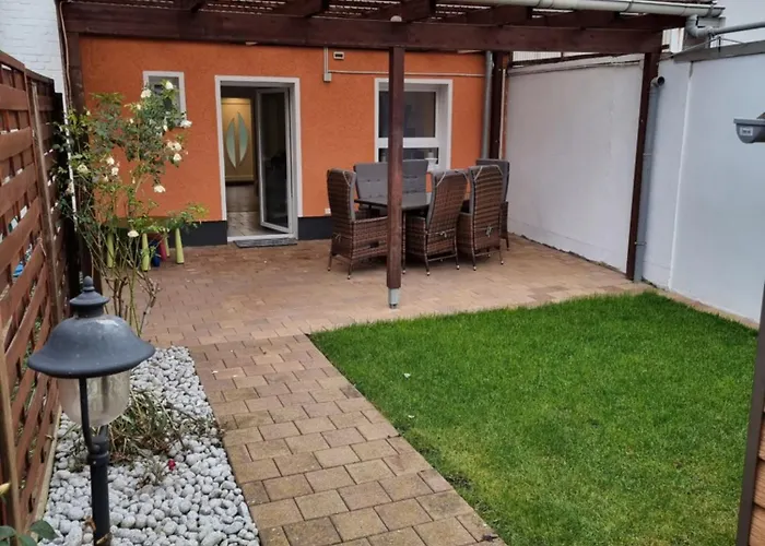 Gaestehaus-Ferienwohnung-Appartement Mit Terrasse - Naehe Kliniken/ Herzzentrum