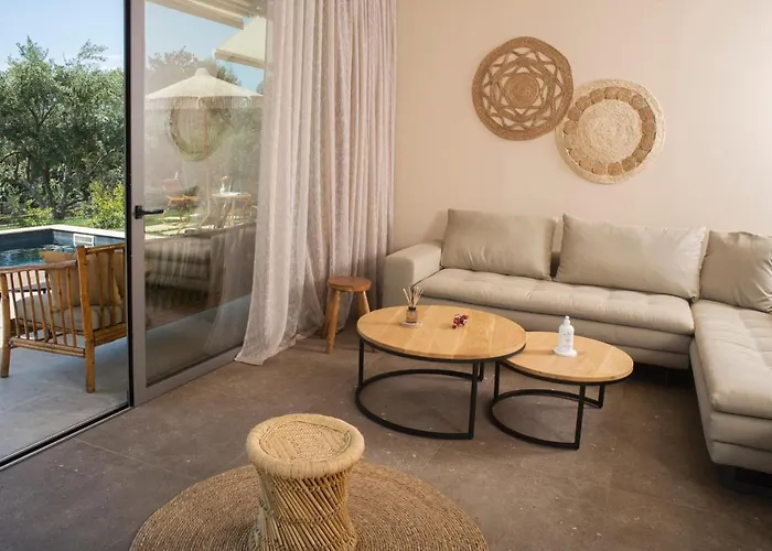 Elaia Grove