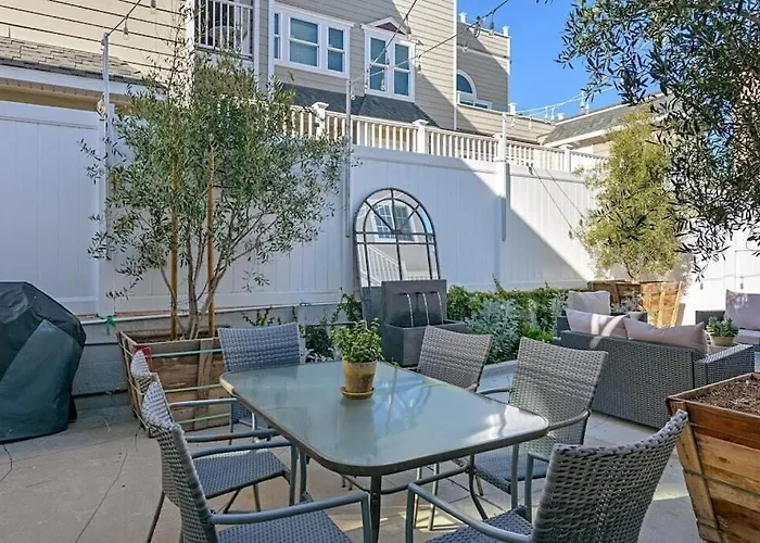 Ocean View From Private Patio, Steps To Beach, Parking