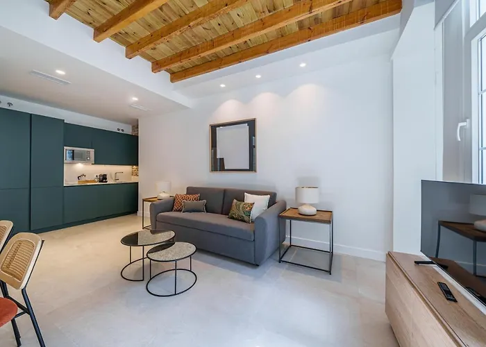 Homely Malaga Mariblanca 17, Vegafuente Apartments