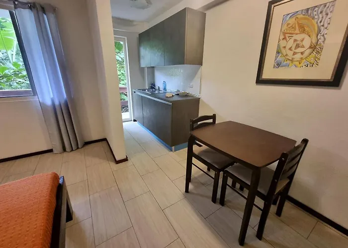 Angelina Beach Resort & Italian Restaurant Malapascua