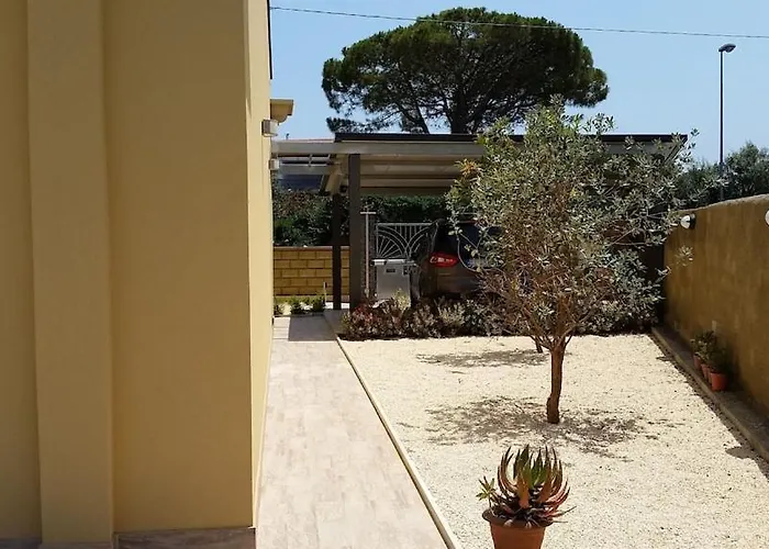 Detached House With Garden