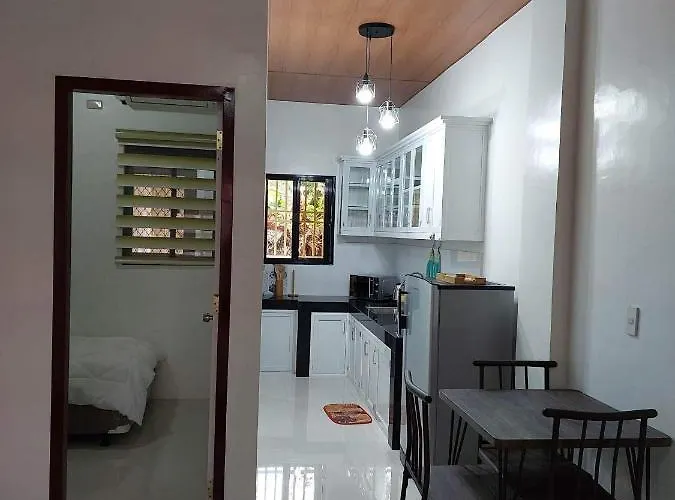 Flb Apartelle Los Banos