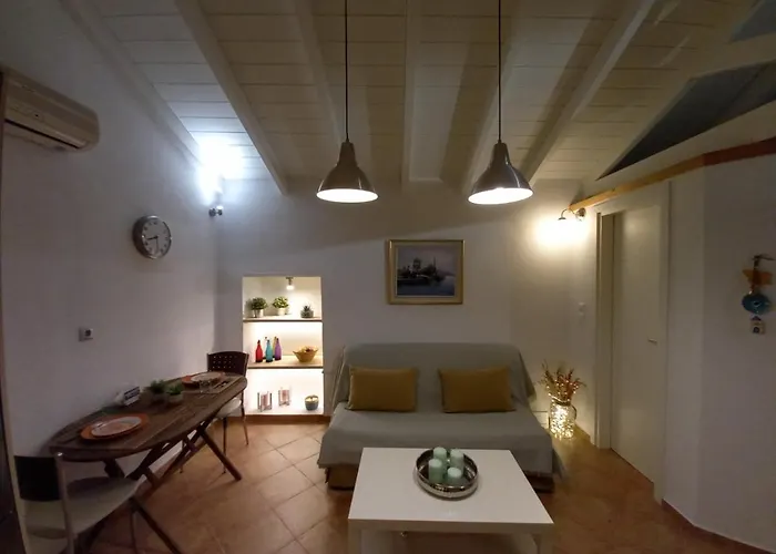 Ilias House