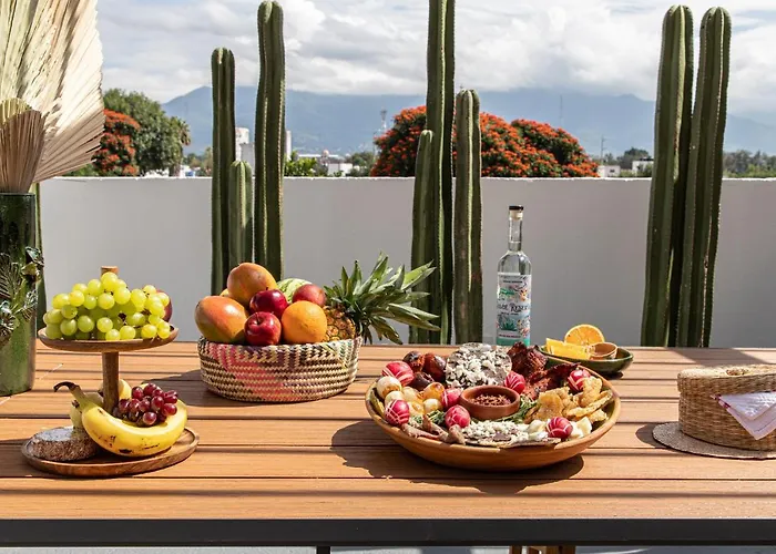 Rooftop Terrace Views! Stylish 4Br Hacienda