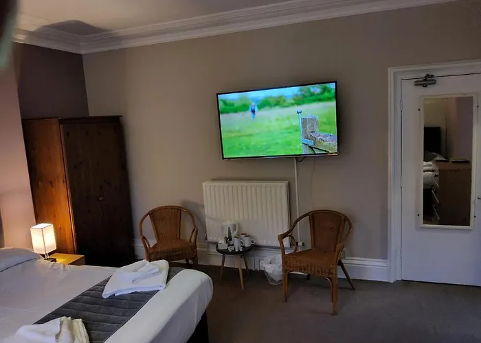 The Avenue Hotel