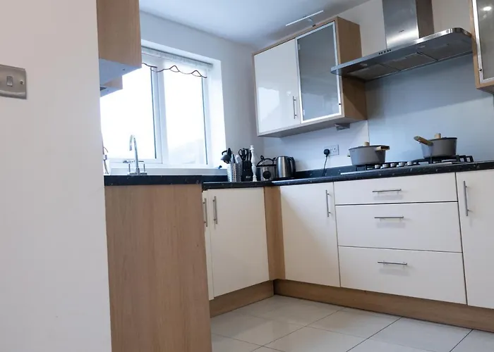 Broughton Haven 5 Beds House Free Wifi, Free Parking, Netflix