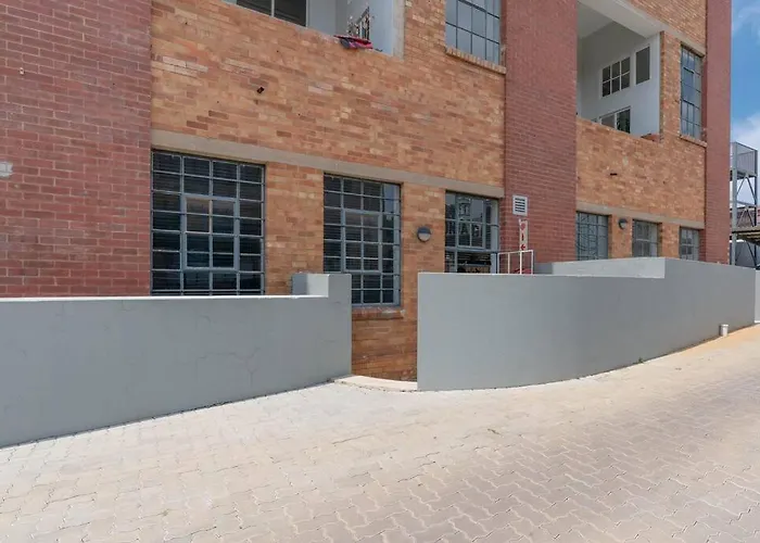 Modern 1 Bedroom Apartment In Braamfontein Werf