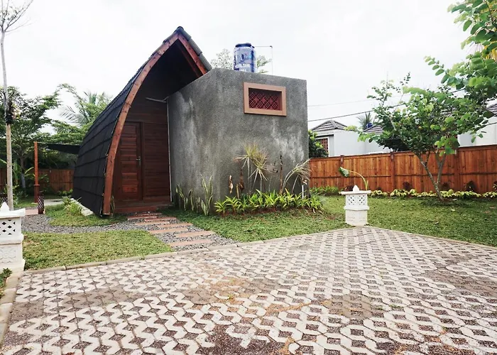 Nemuru Villa Ubud Anyer