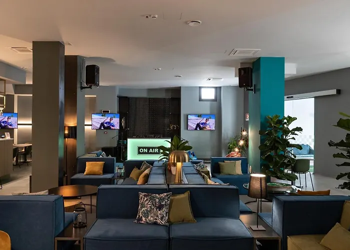 Arryvo Hotel