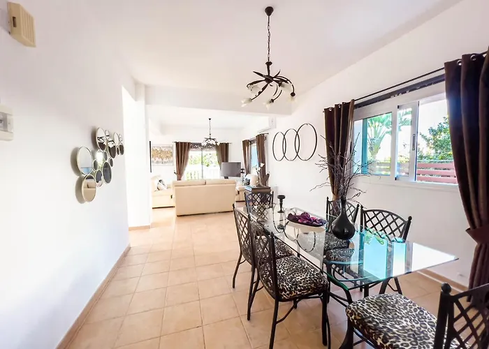 Fame Villa With Private Pool And Gazebo