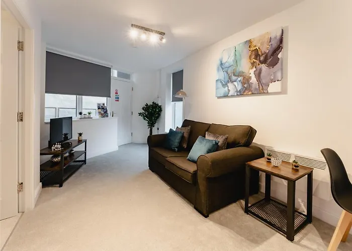 Prescott Court By Guestz