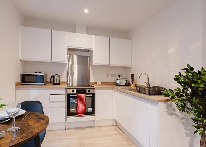 Prescott Court By Guestz