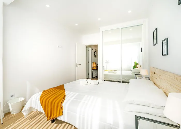 Tolentino'S 2Br Apt By Lisbon With Sintra