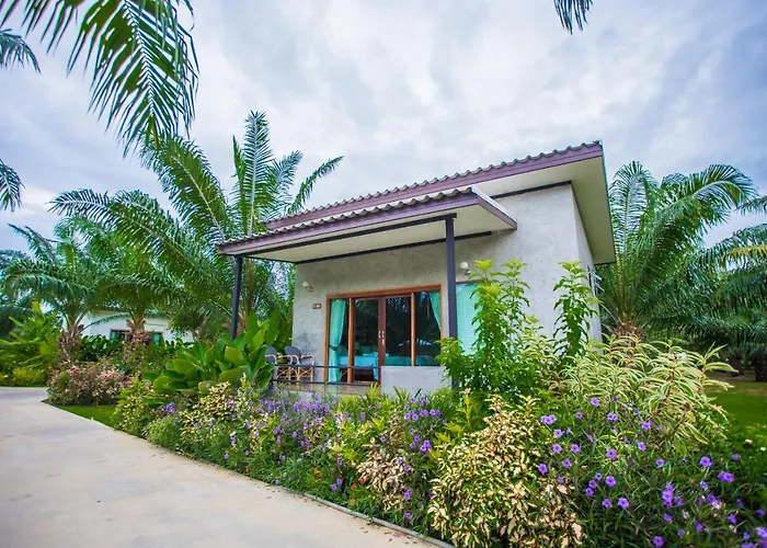 Palm Pran Resort