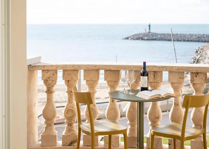 Sea View Apartment - 1 Bedroom