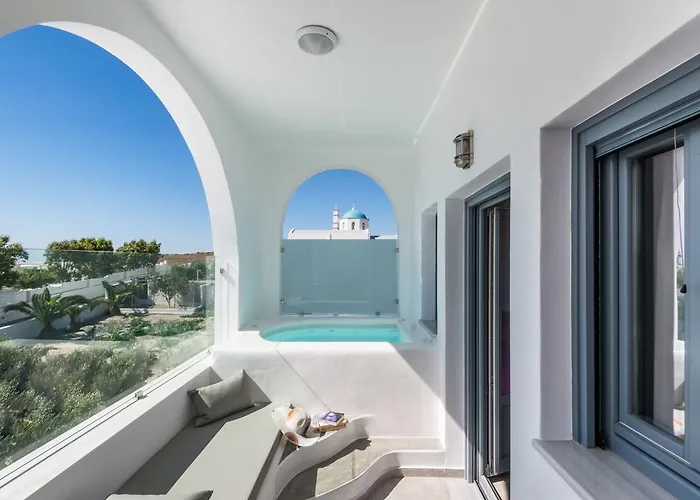 Aspronisi Luxury Villa With Caldera View