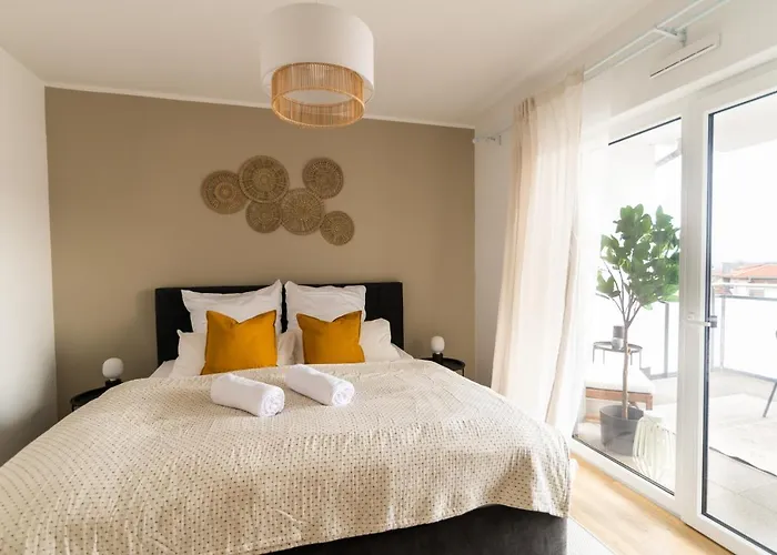 Dwellstay - Modernes Apartment I 55Qm I 2 Zimmer I Kueche I Bad I Terrasse I Tv I Wlan