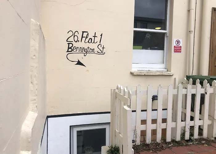 Central Cheltenham, Self Contained Flat, Sleeps 4, Private Basement Flat With Full Kitchen, Ideal For Shopping, Races, Festivals Or Short City Breaks, Free Parking Available By Reservation Only, Evcharger