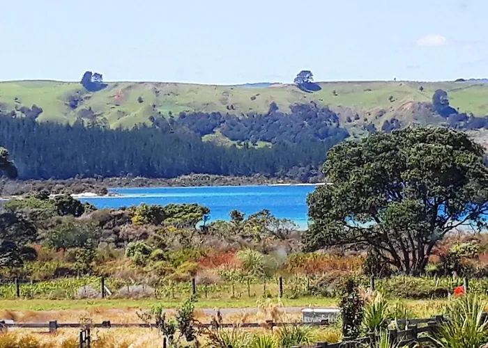 The Lakes - Kai Iwi Lakes Exclusive Retreat