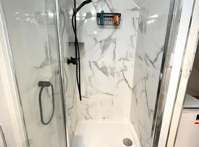 Appartement Vincennes Proche Metro 15 Minutes Marais