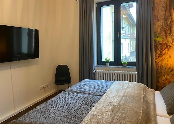 Bielefeld City Apartments - Wood - 2 Schlafzimmer, Voll Ausgestattete Kueche, Modernes Badezimmer, Schnelles Wlan