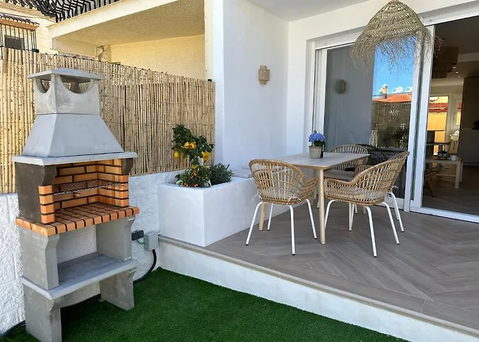 Benalmadena Beach House- Luxe House, Prime Location Near Puerto Marina&Beach