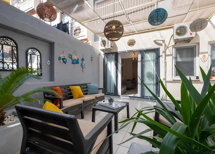 Ezgi'S Apartment With Private Garden In Marmaris