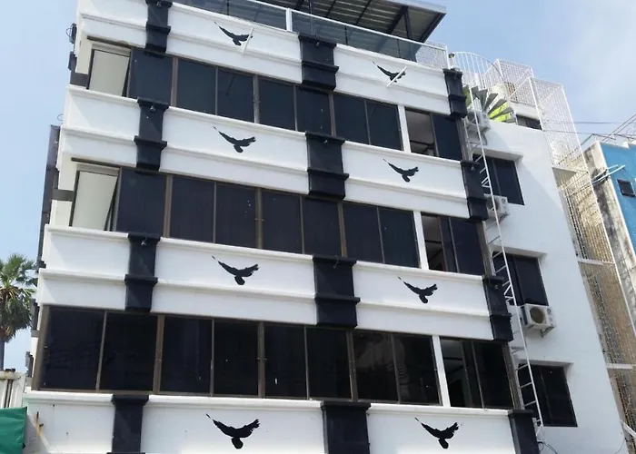 Happy Jomtien - Direct Beach Access, Sea View & Central Location
