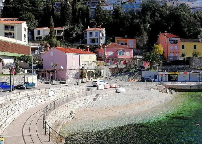 Studio Apartment Michelle - Intermezzo With Sea View