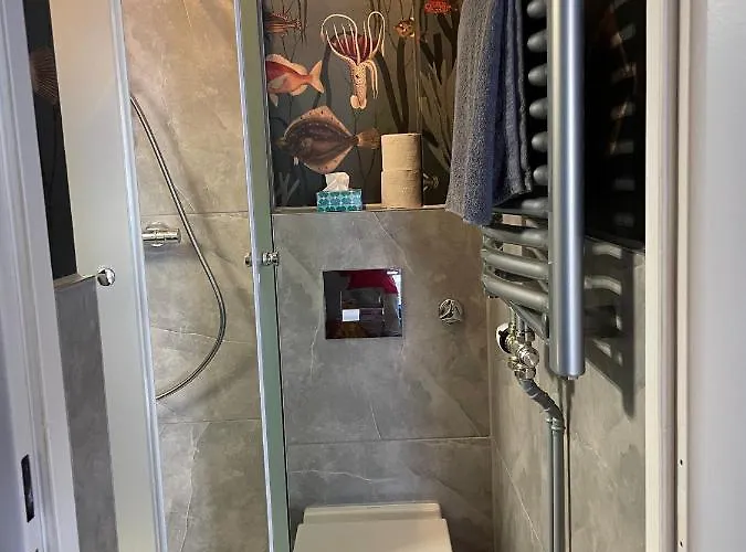 Altbaucharme Deluxe Mit Balkon In Zentraler Lage