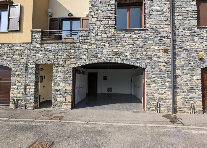 Chiaro Di Luna Home - Lake Como