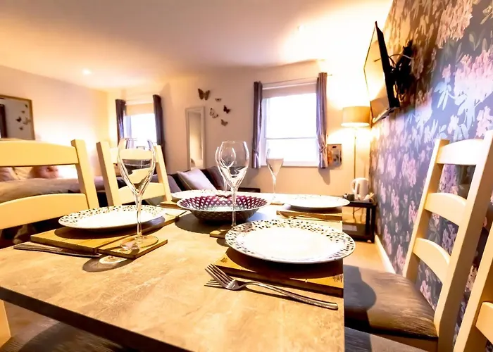Chester City Centre Studios With Parking By Rework Accommodation