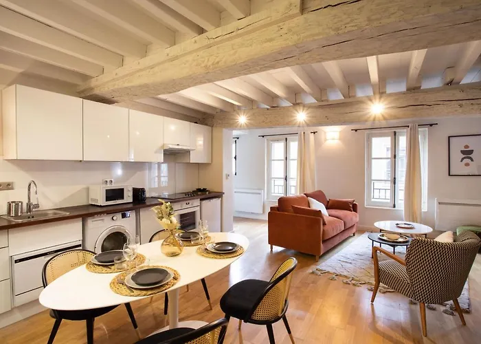 La Tourelle & L'Honore - 2 Appartements Dans Le Centre Historique De Rennes